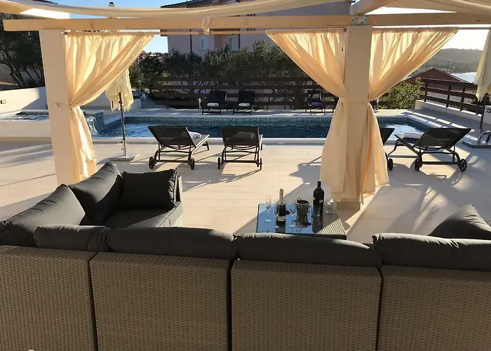 Vujic- Dolac * Trogir