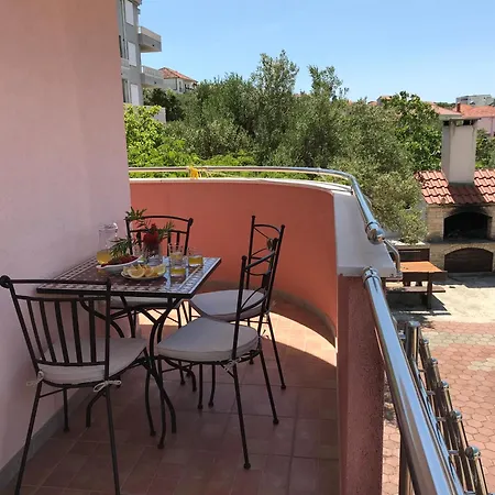 Vujic- Dolac Apartment *