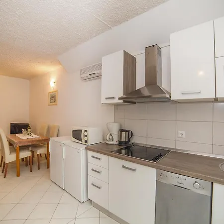 Vujic- Dolac * Trogir